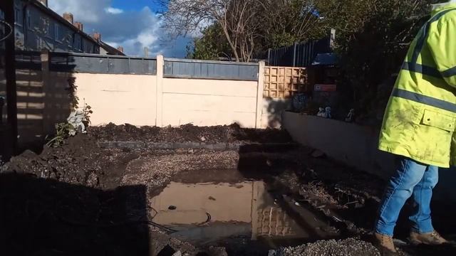 dont stop me now! koi pond build digging the footings part 4 смотреть онлайн
