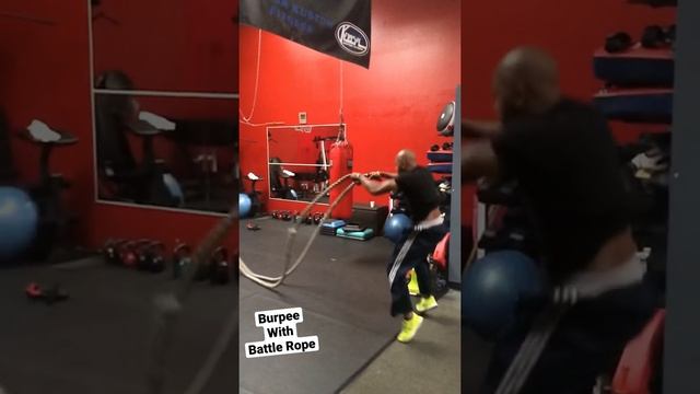 How to do burpees with Battle Rope | Burn Calories #shorts смотреть онлайн