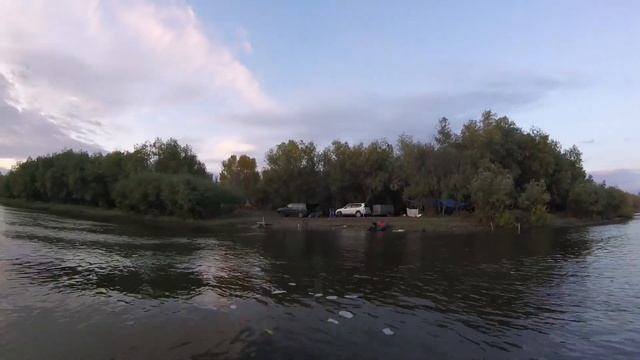 Рыбалка на р. Бузан. Астраханская область смотреть онлайн