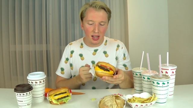 ЛУЧШИЙ БУРГЕР В США - ВСЕ МЕНЮ IN-N-OUT смотреть онлайн