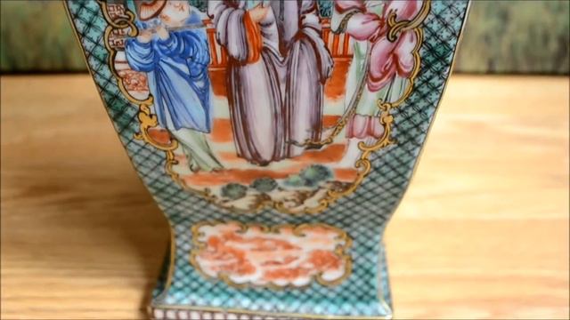 #Antique Chinese Porcelain# A 18th C. Qianlong Export Vase.  SUPERBLY Executed!!!