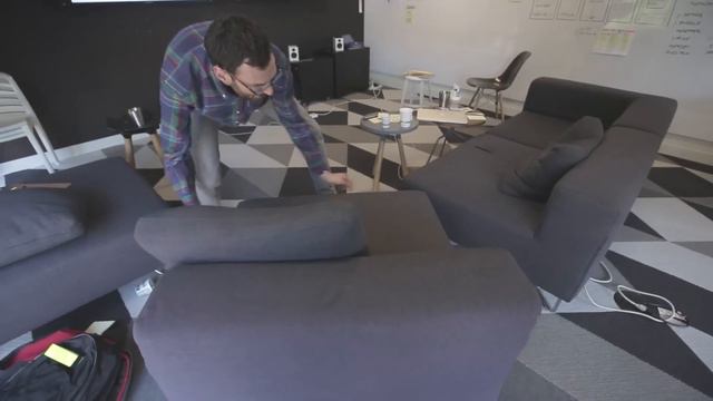 Tour the Google Ventures war room in San Francisco смотреть онлайн