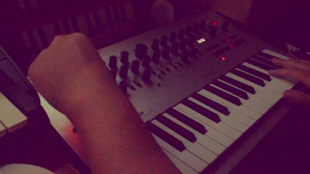 Exploring the korg minilogue 2.0 update! (sequence transpose + microtunings) смотреть онлайн
