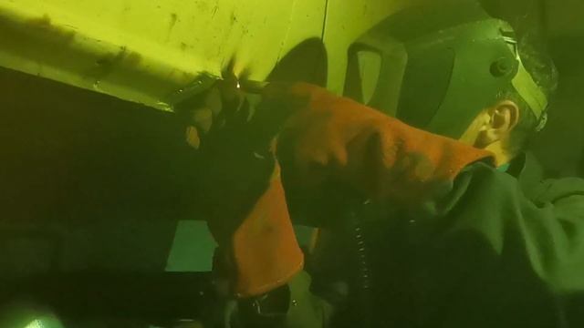 How to do MIG welding repairs on a Ford Transit after MOT failure - Bodged in a barn смотреть онлайн