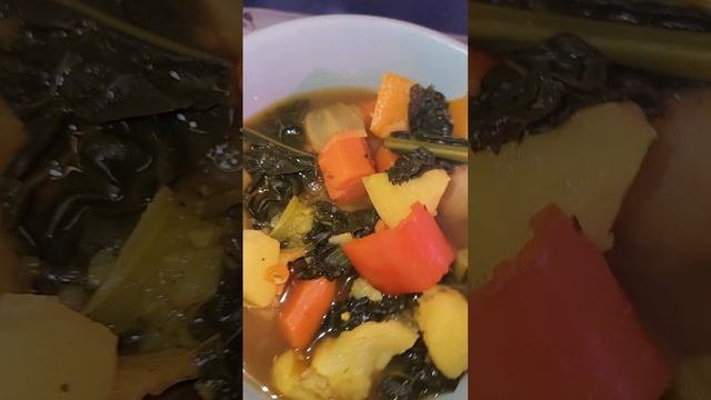 Quick And Easy Potatoe Soup And Fresh Juice With Carrots, Papaya, Lime,pineapple