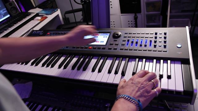 NEW YEAR RUMBA - Live improvisation on the Ketron Event смотреть онлайн