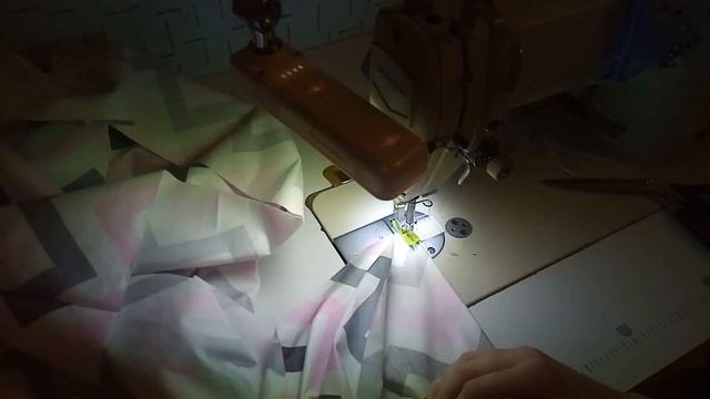 Как сшить простынь на резинке в детскую кроватку, стоит ли покупать промышленную машину смотреть онлайн