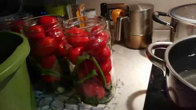 Солю помидоры и спаржу!