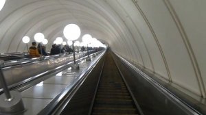 Самый длинный эскалатор ст.  Парк Победы