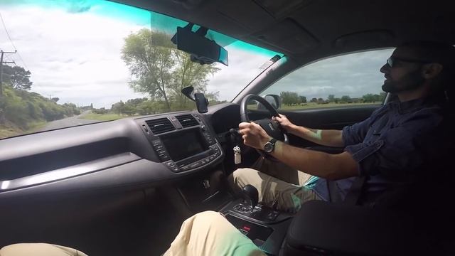 Driving a Toyota Crown on Maraetai Cost Road, New Zealand смотреть онлайн