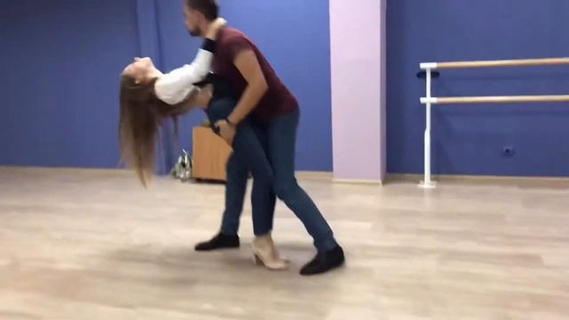 Финальная репетиция свадебного танца (очень) смотреть онлайн