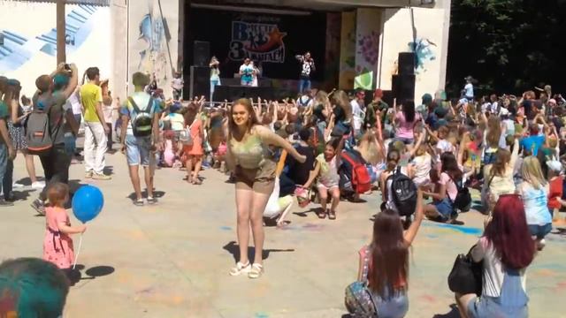 Фестиваль красок в Таганроге/Ну такое/Бывало и лучше