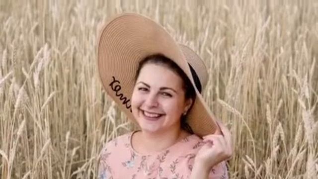 Фотосессия в пшеничном поле ? смотреть онлайн