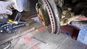 Замена верхней опоры амортизатора  Passat b5