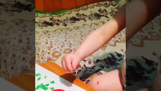 Лепка на бумаге пластилином Play Doh смотреть онлайн