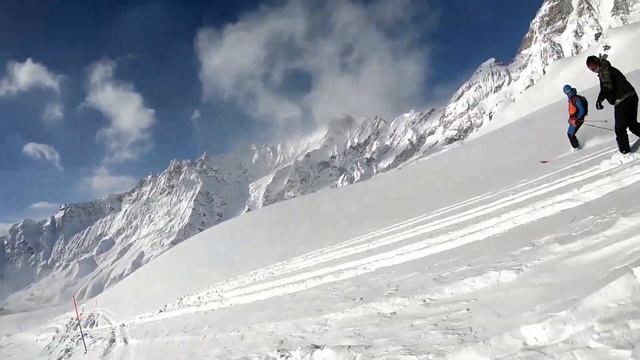 Snowboarding in the Alps. Cervinia, Italy and Zermatt, Switzerland 2018 смотреть онлайн