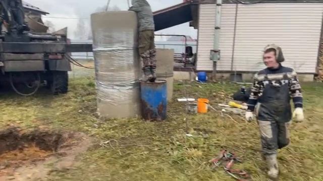 Бурение колодца машиной в Дмитровском районе Московской Области . Колодец в Москве и Московской обл смотреть онлайн