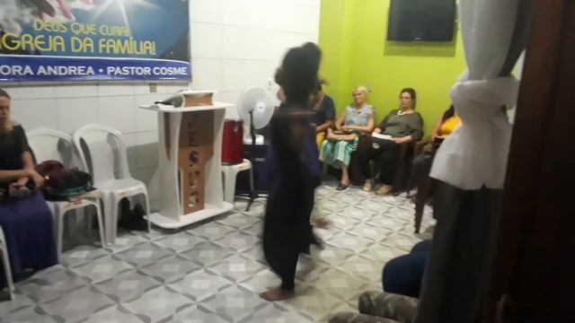 Apresentação de dança das irmãs Milena e Samara смотреть онлайн