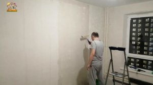 КАК КЛЕИТЬ ОБОИ. Клею флизелиновые обои. DIY & DACHA Серия 233