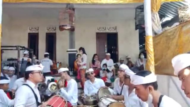 Baleganjur Bebarongan - Sekaa dadakan Tihingan bebandem смотреть онлайн