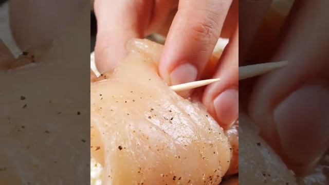 Рулетики из куриного филе
