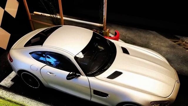 Mercedes Benz AMG GT (2017) смотреть онлайн