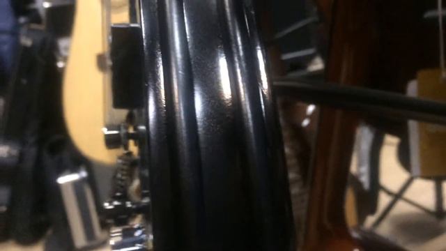 Gibson Les Paul Menace (condition) смотреть онлайн