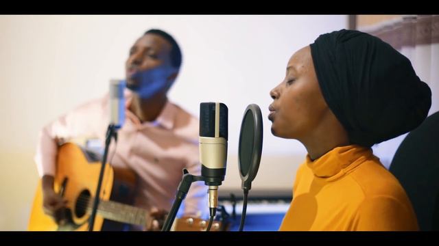 MORNING WORSHIP WITH PAPI CLEVER & DORCAS : EP19 _Kubana na Yesu _Ai Mana y'ukuri смотреть онлайн