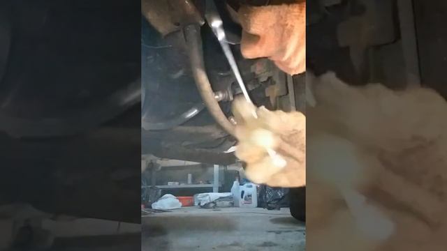 Замена продольной тяги Nissan Primera P10