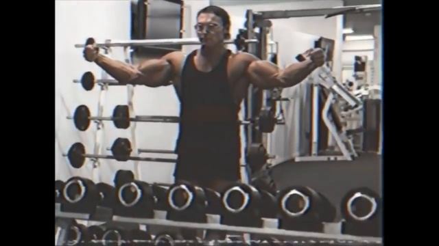 Арнольд 3 0 НАТУРАЛ из 70х! Джоел Келлет смотреть онлайн