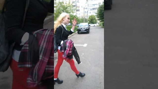 КАК ХОДИТЬ НА КАБЛУКАХ??? смотреть онлайн