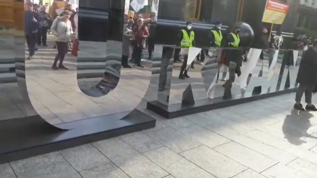 А может у президента было трудное детство?🤔 смотреть онлайн