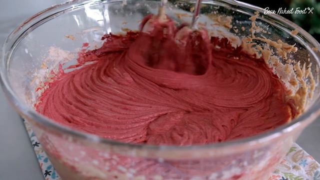 Red Velvet Bundt Cake with Cream Cheese Glaze (Christmas Recipe!) смотреть онлайн