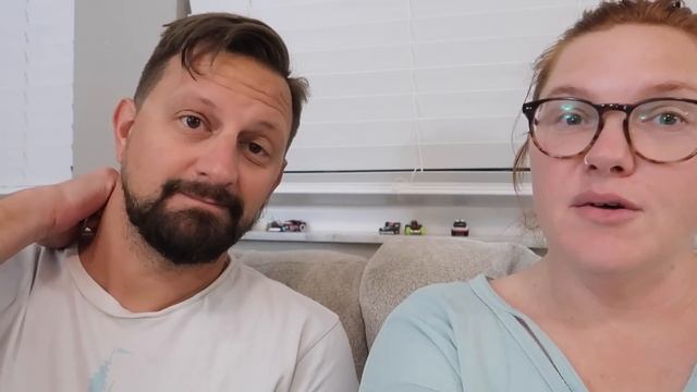 Our Childhood Scar Stories, Baby High Fives & A Canadian Care Package! | Home Vlog смотреть онлайн
