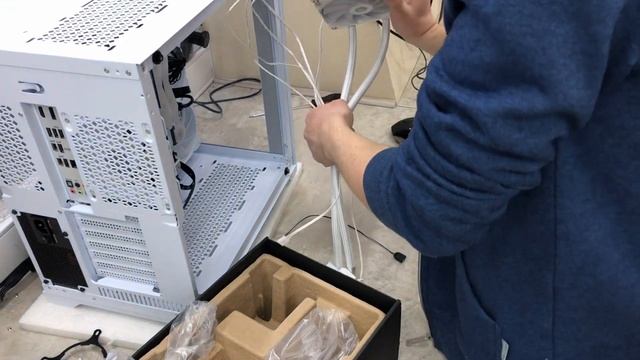 Белый компьютер - Asus prime z690 - I5 13600kf - Gigabyte 3060ti смотреть онлайн
