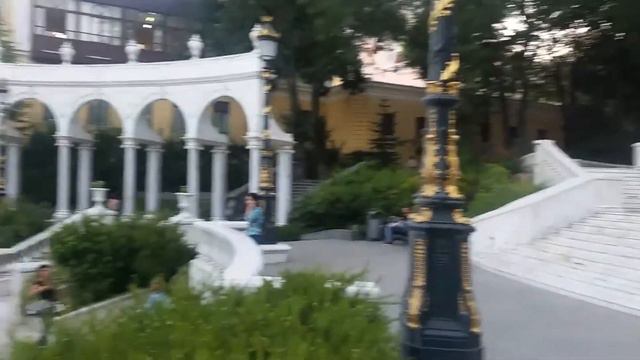 Прогулка по жаркому баку смотреть онлайн