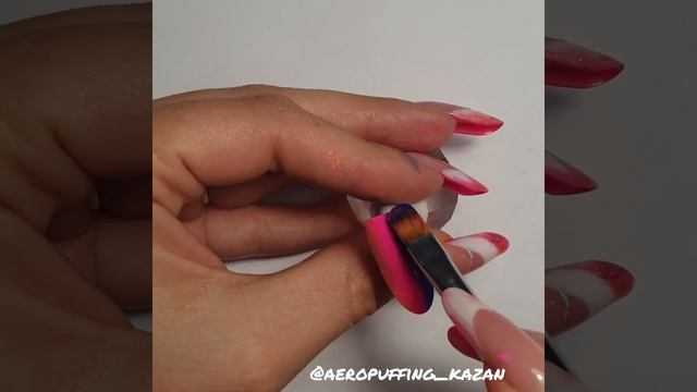 Градиент гель лаком . Яркий маникюр. Летний дизайн