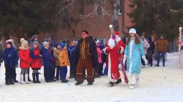 Парад Дедов Морозов и Снегурочек 2018 смотреть онлайн