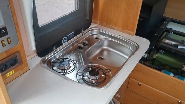 Обзор варочной панели Dometic HSG 2445 и монтаж раковины в автодоме смотреть онлайн