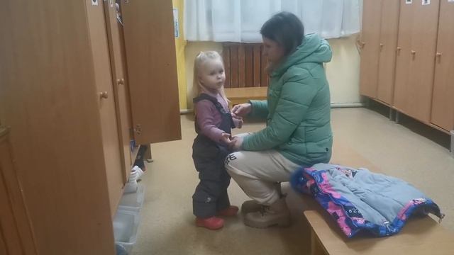 ДЕТСКИЙ САД - НЕ ЧЕЛЛЕНДЖ (КРИВЛЯНИЕ,БУДНИ ЮЛИ)СЕМЕЙНЫЙ ВЛОГ-потеряла папу смотреть онлайн