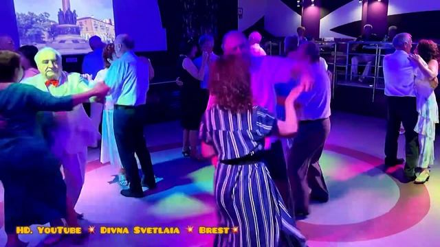 Вальс кружится, вальс летает, вальс к просмотрам приглашает! The waltz is spinning, the waltz flies смотреть онлайн