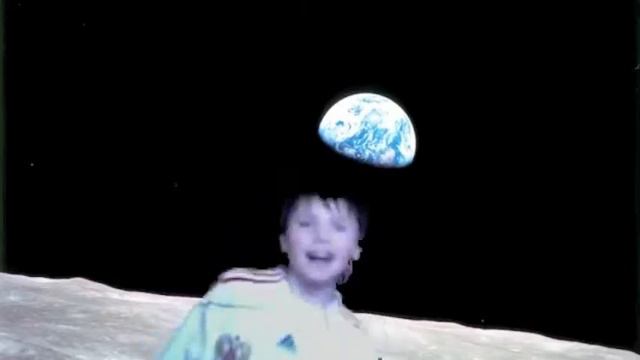 Ice Ice Baby или мой брат инопланетянин смотреть онлайн