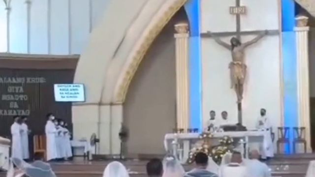 JAMES AND LOREN'S WEDDING. IN PINNING OF VEIL. смотреть онлайн