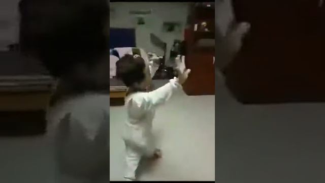 Это просто чудо как она танцует смотреть онлайн