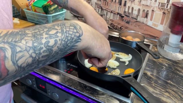 КУРИНЫЙ БУЛЬОН смотреть онлайн