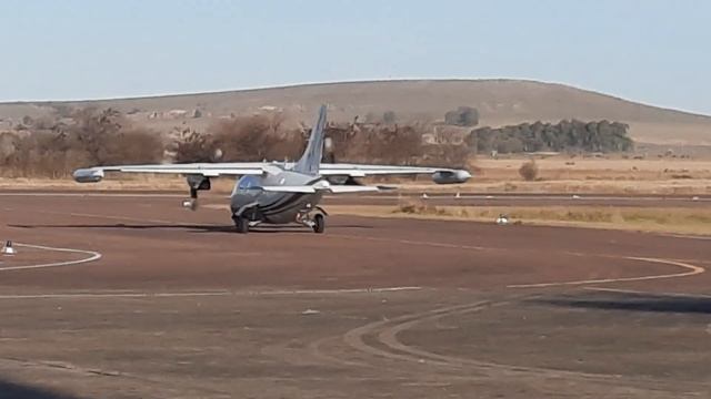 Despegue Mitsubishi MU-2B-25 смотреть онлайн