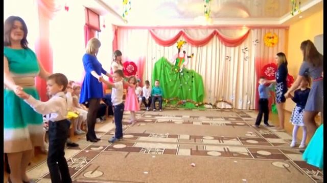 Танец с мамочкой в детском саду смотреть онлайн