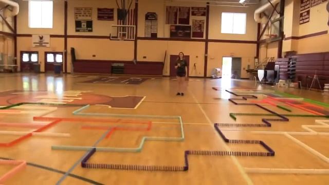 22 WORLD'S LARGEST LIFE SIZE DOMINO MAZE! смотреть онлайн