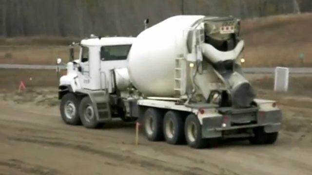 Winter Ridge Concrete Pour смотреть онлайн