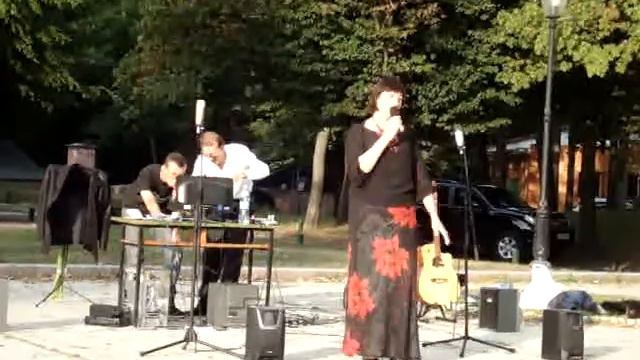 1025-летие крещения Руси в Голосеевском парке г.Киева(ходить вітер по стежині...) смотреть онлайн